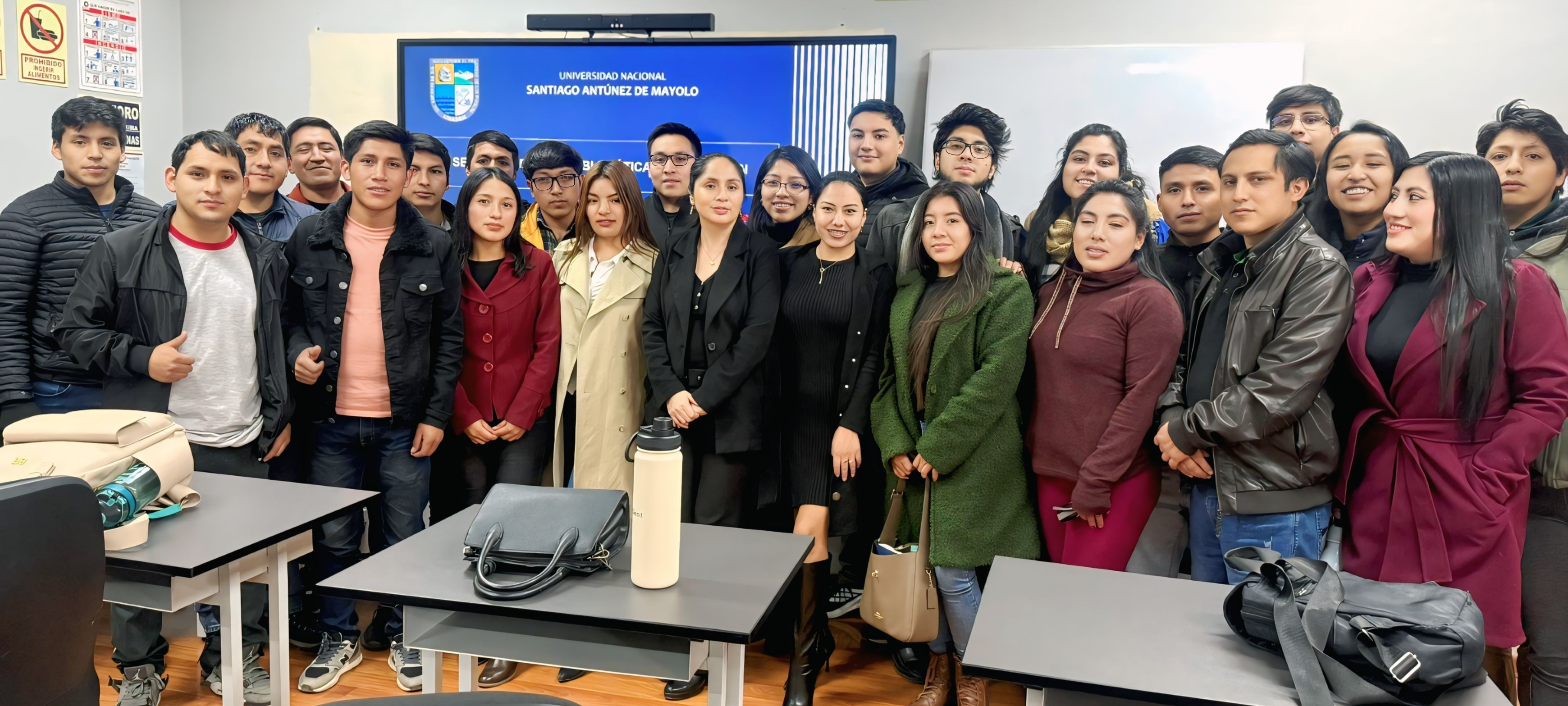 Bienvenidos al curso de EDUCACIÓN VIRTUAL, en este curso se estará compartiendo información sobre el buen uso de las herramientas digitales y la IA.